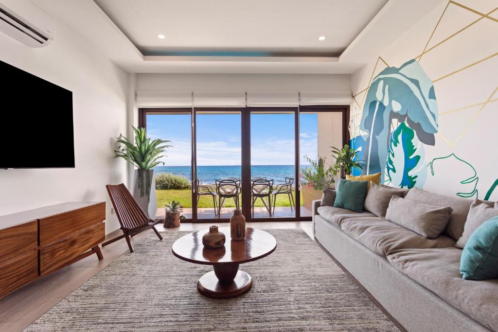 Playa Norte Oceanfront Remote Work Plus Concierge - 3