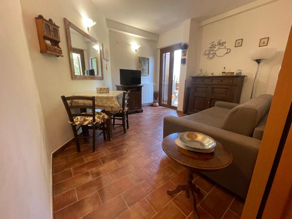 Ovindoli & Rocca di Mezzo - Casa Valentina, Rovere