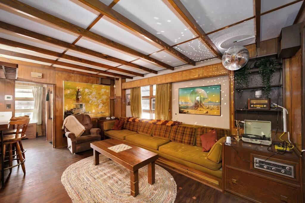 Retro 70s Near MM103 Gap Trail, Star Junction