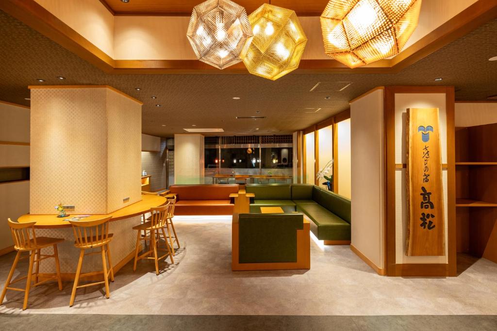 kawasan lounge/TV kongsi