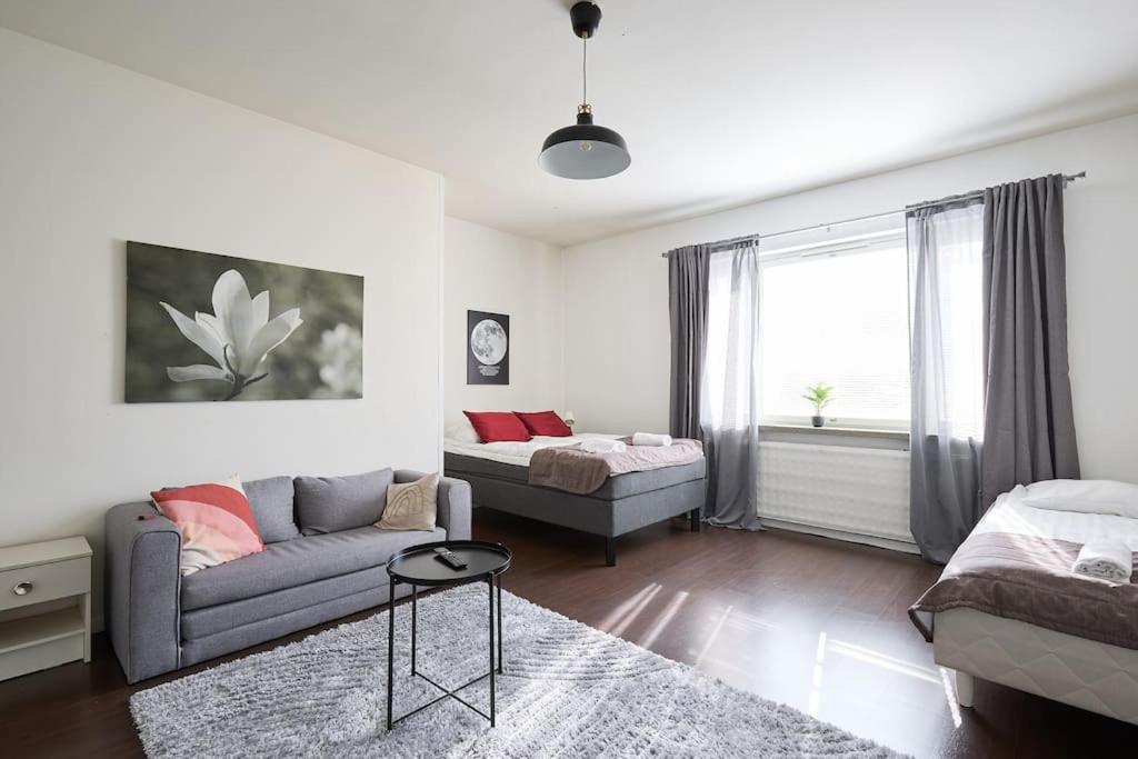 Tilava yksiö Port Arthurissa, iso keittiö, Iso-Heikkilä