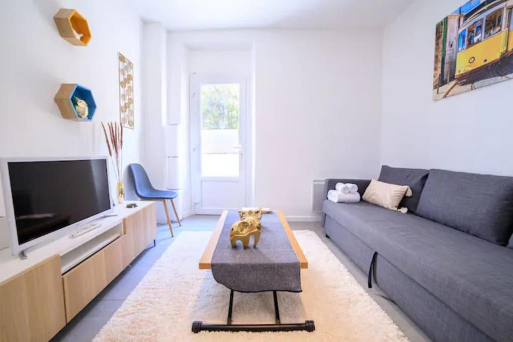 Superb studio with terrace, calm and tranquility, Cannes