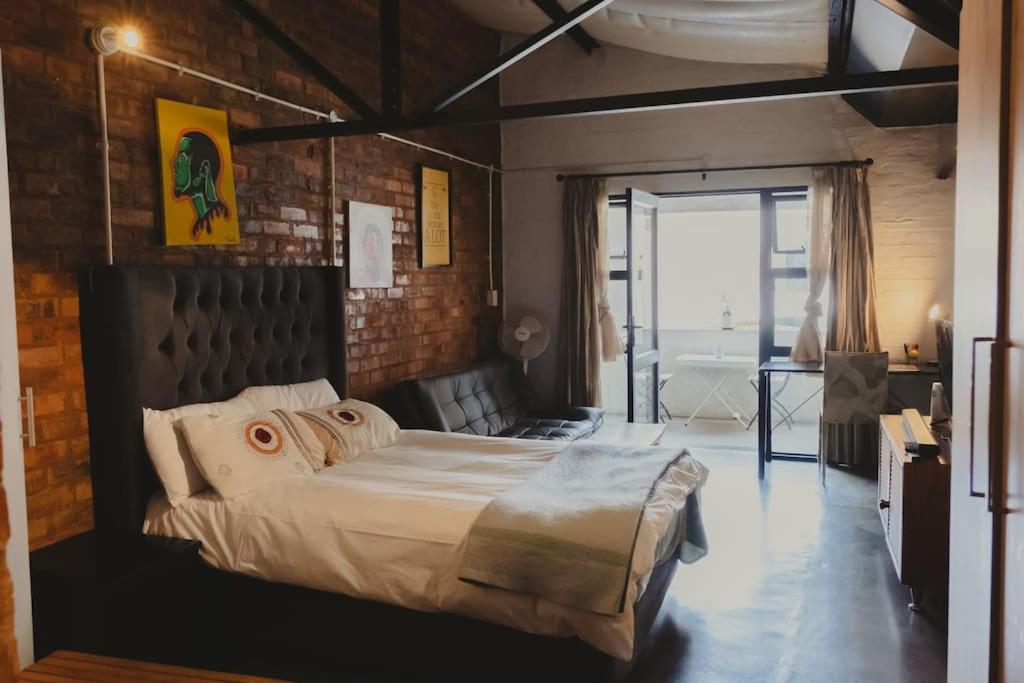 A warm & cozy home in Jhb city, Johannesburg