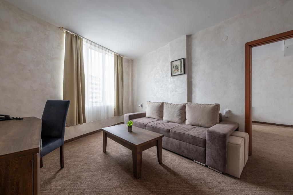 Flamingo Beach Hotel — Pokoje in Słoneczny Brzeg, Region Burgas