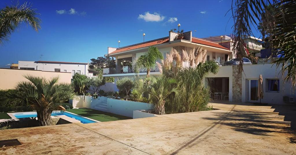 Villa Dwellings With Pool For Exclusive Use - 2