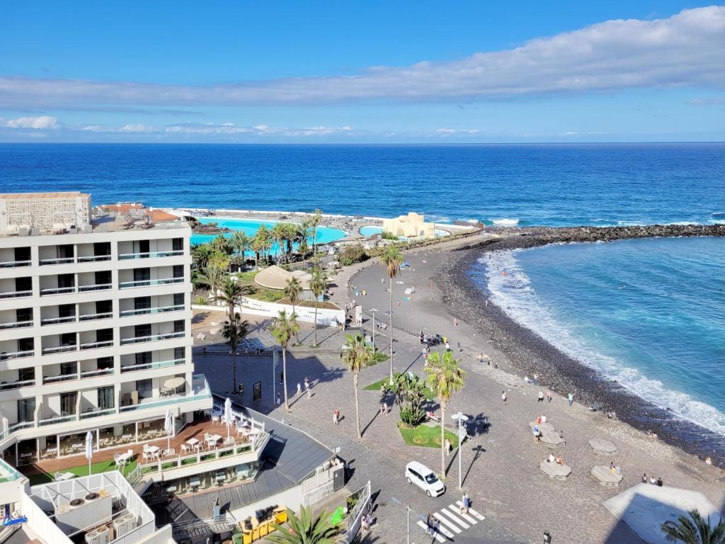 Alta Beachside Apartments - 2