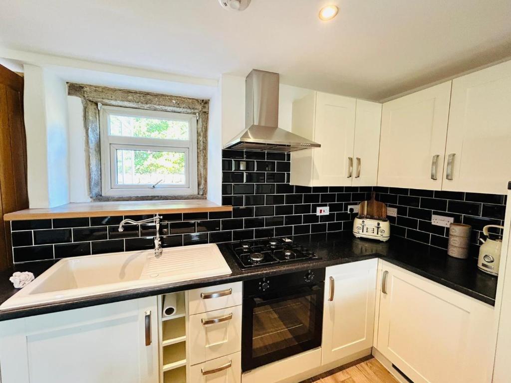 Cozy Cottage in Mytholmroyd, near Hebden Bridge photo 5
