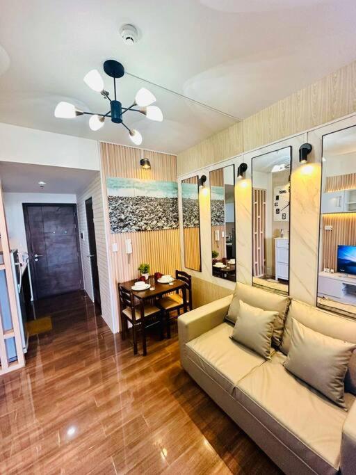 Classy Modern Haven 1BR Air Residence Makati, Manille