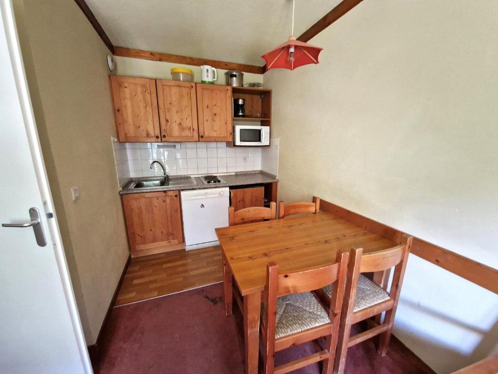 T2 pour 4 personnes, à 30m des pistes et des commerces, Valfréjus - FR-1-265-207 - 2