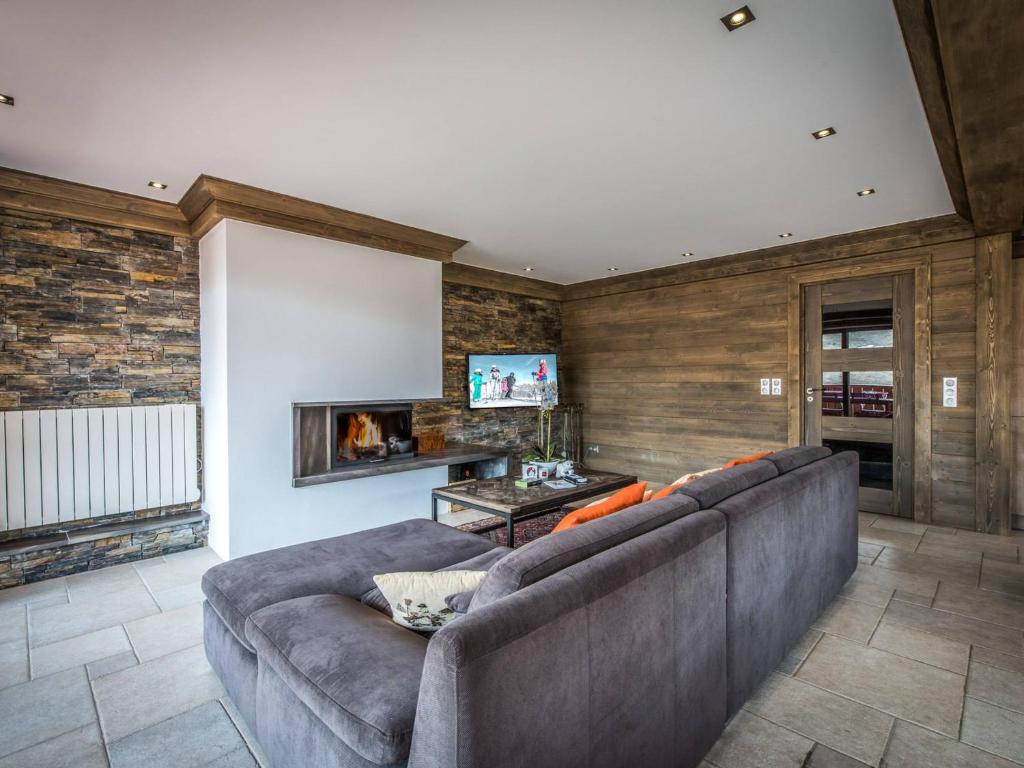 Appartement rénové 100m², terrasse sud, parking couvert, ski in-ski out, 3 chambres, 6 pers - 2