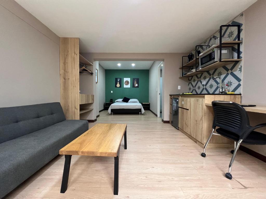 Económico alojamiento en Medellín por días - A102 By Roots Rentals - 1