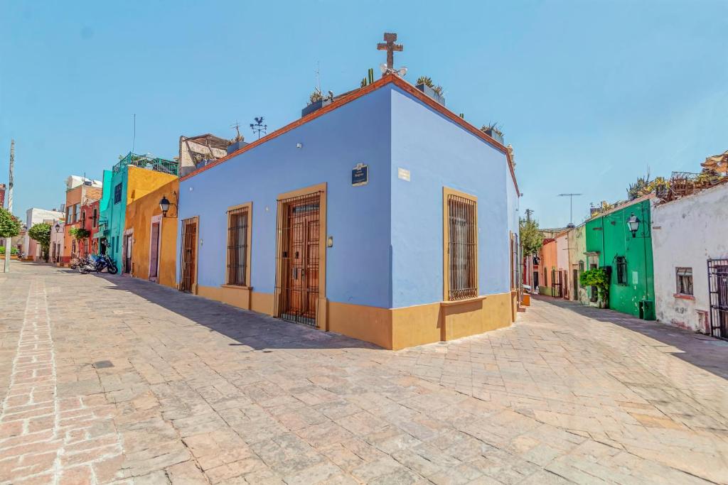 Suite en Centro Historico Terraza, Wifi, Desk, AC, Querétaro