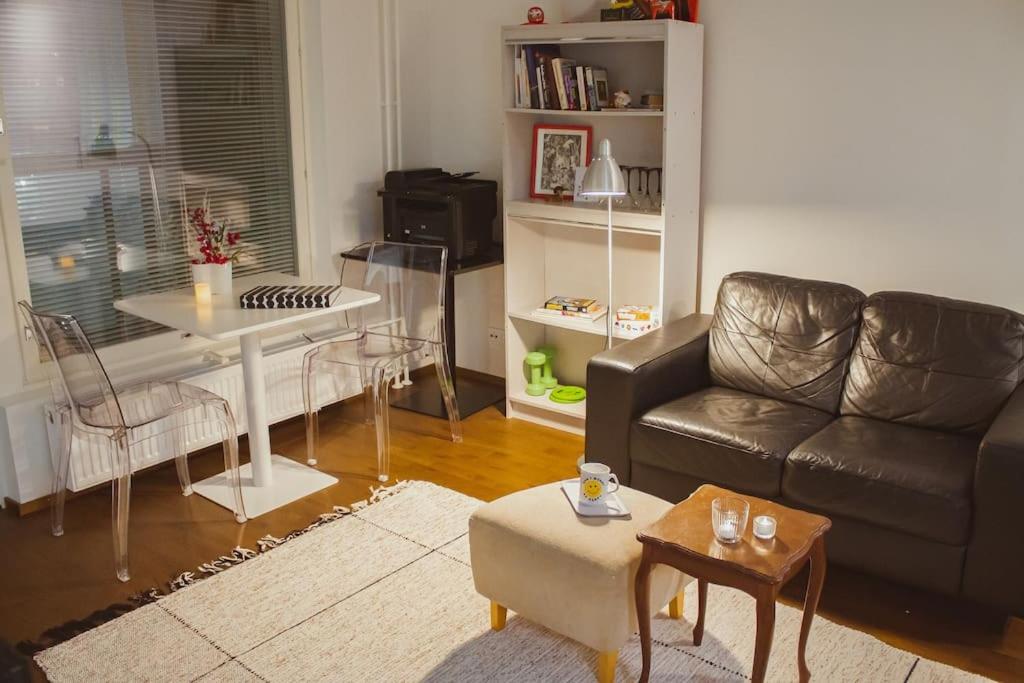 Apartment with great connections, Suutarila