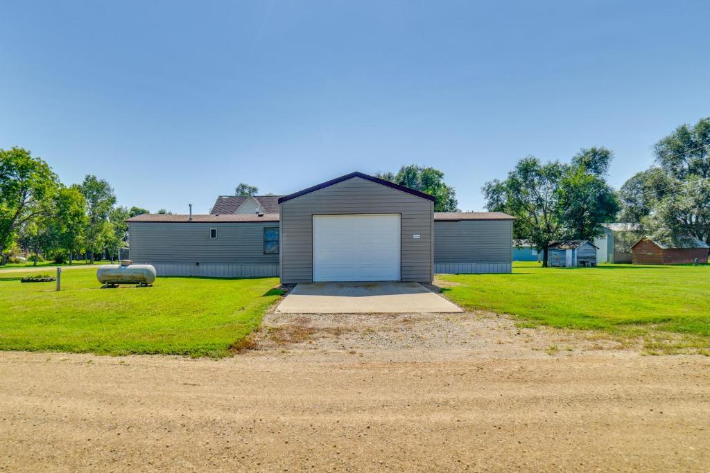 Yale Home in the Heart of Pheasant Hunting Country, Yale