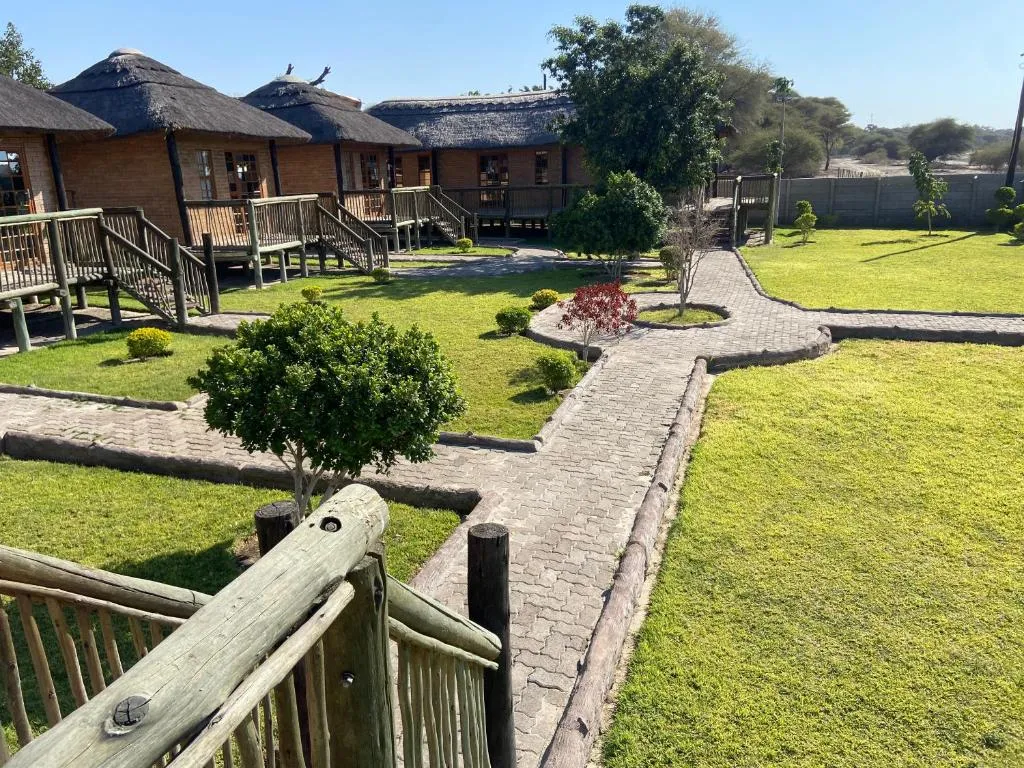 MoOs River Lodge, hotel in Ntabis