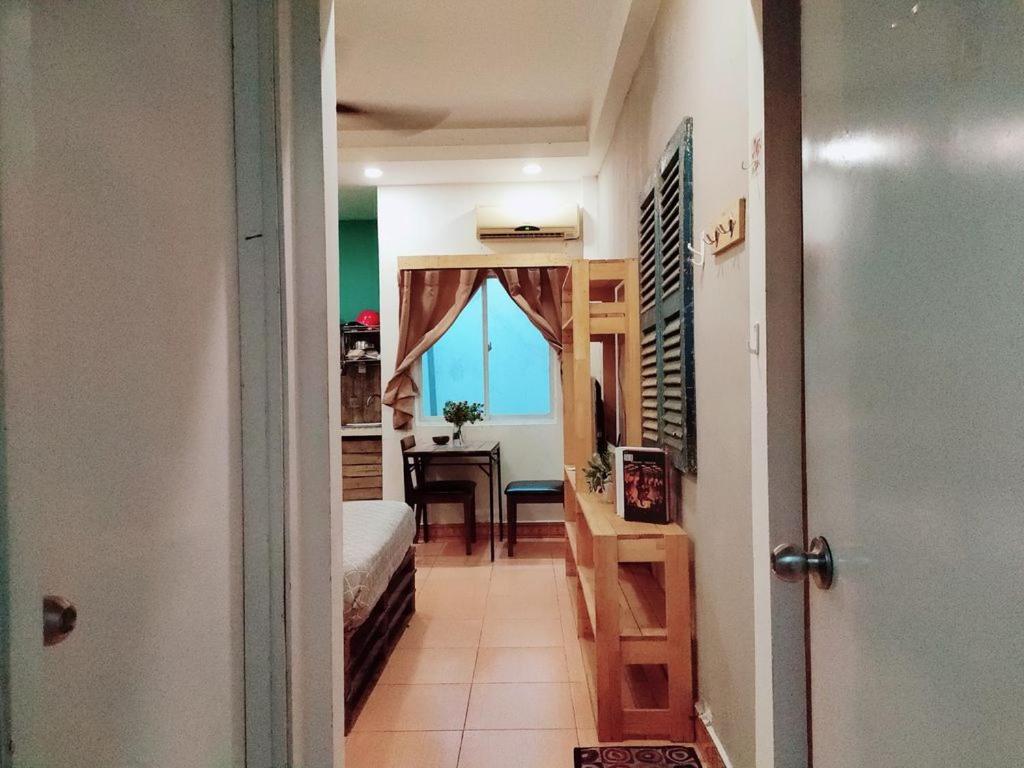 Urban Saigon Stays Near Embassy