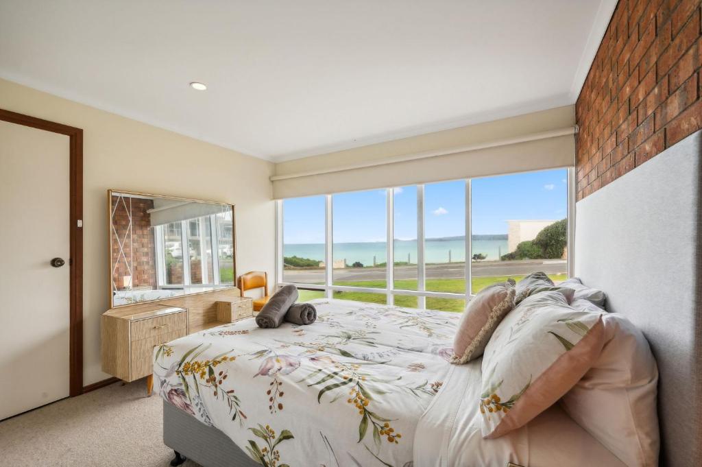Beachfront Views at Southern Sands 1, Port Elliot