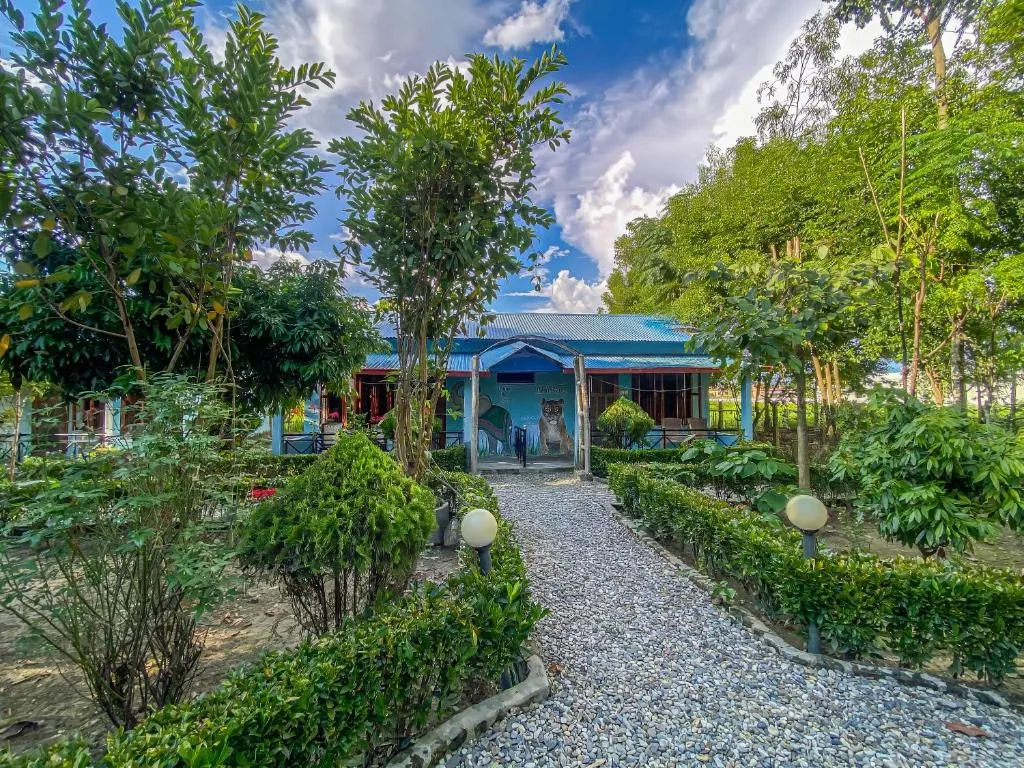 Hotel Tiger's Den - Peace Home Cozy Garden, Hotel in Sauraha