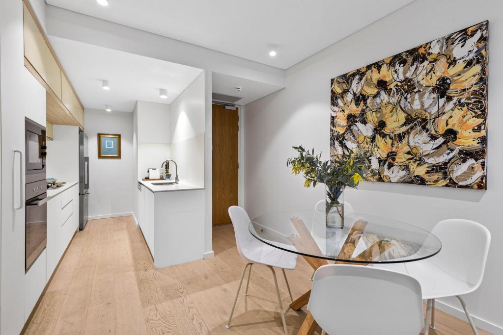 'the Courtyard Retreat' Designer Abode, Mosman, Sydney