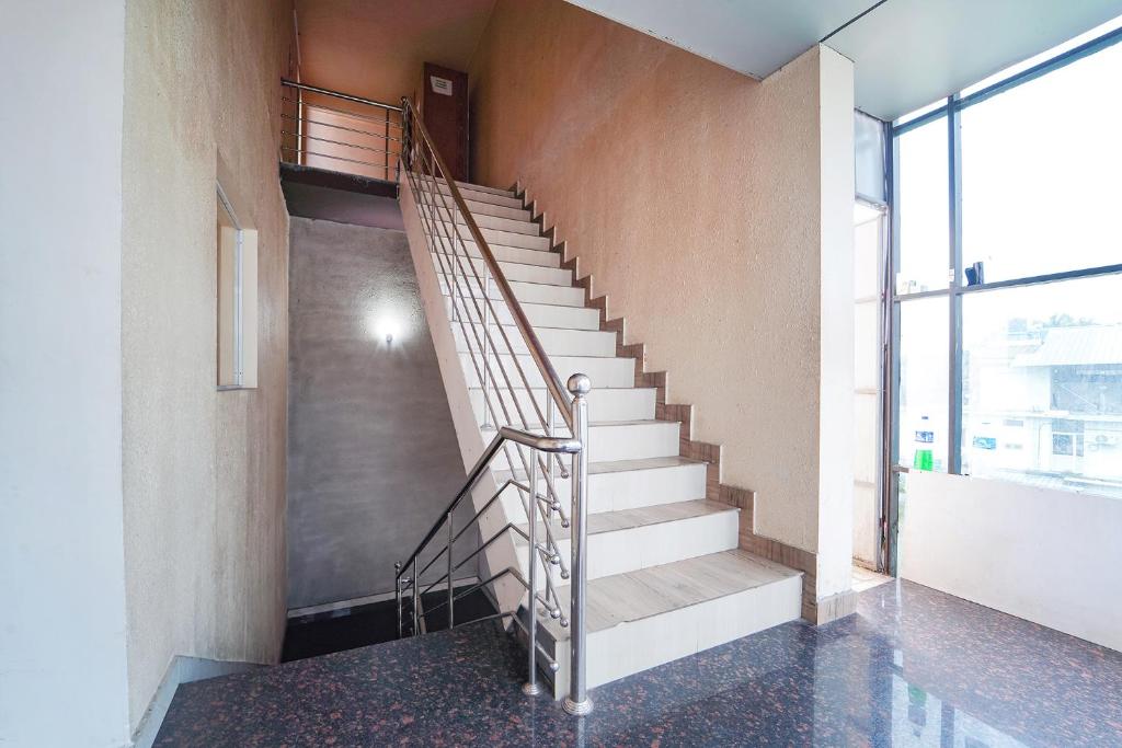 フロント・ロビー