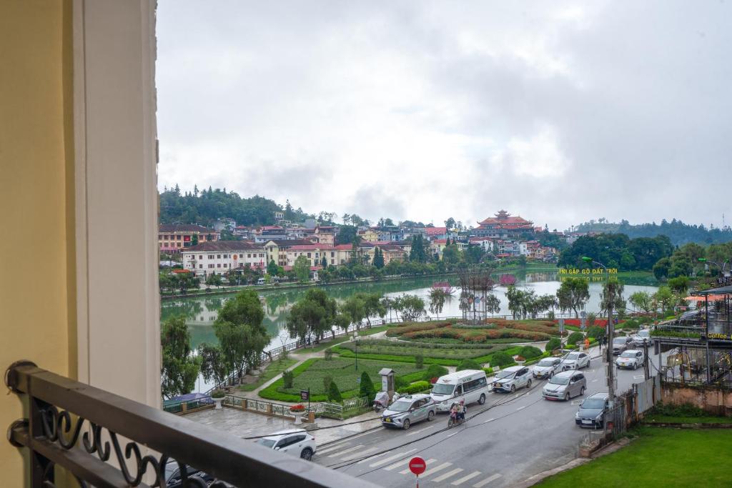 Khách Sạn & Spa Canvas Sapa Legend