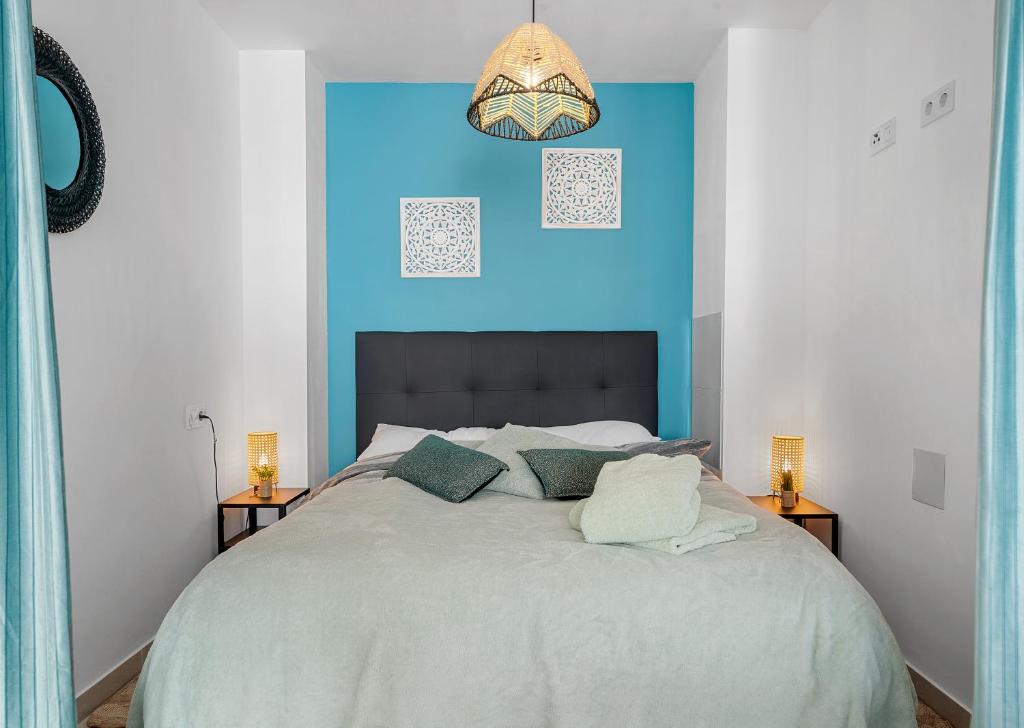 Casa Amorosa Apartment - With Pool and Close to Beach, City Centre and Bus Station - 4