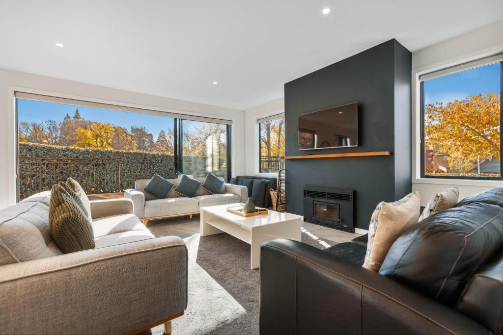 Lake Living That Wanaka Tree 거실 전경