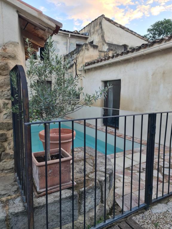 Le repaire de Mélusine, Barbentane