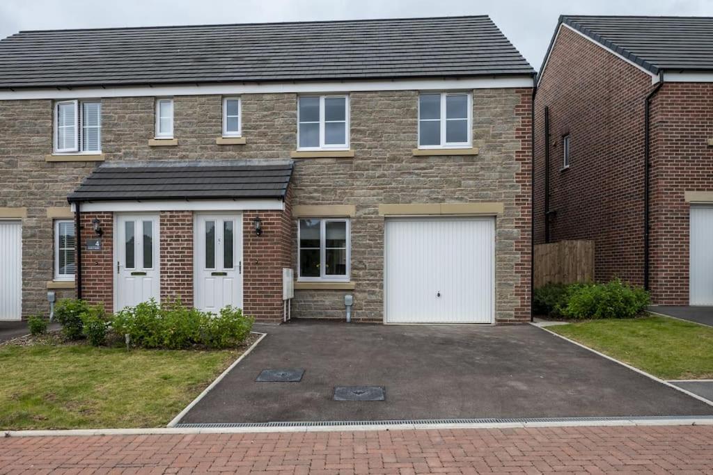 Cosy 3 Bed Near Beaches, Cardiff & Brecon Beacons, Coity