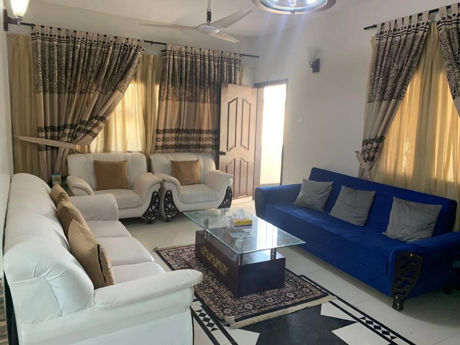 Homey Vibes Residences, Karáčí