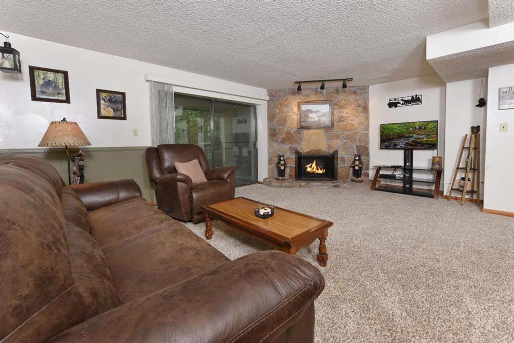 Bearly Ober, Gatlinburg