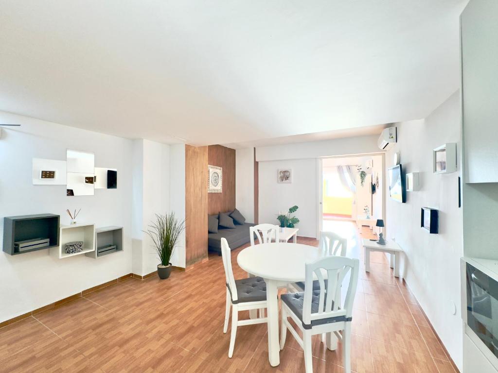 Apartamento vistas al mar y piscina Benalmádena - 4
