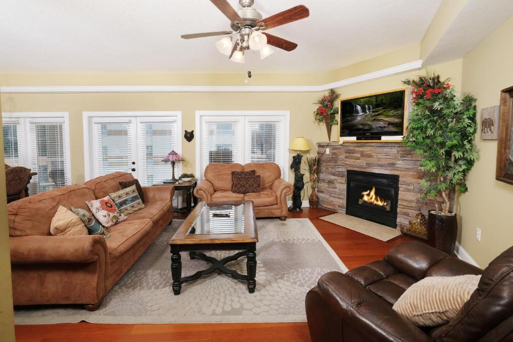 Deer Field, Gatlinburg