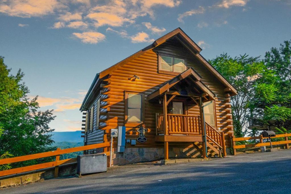 Old Hickory, Sevierville