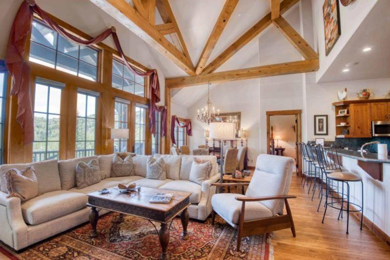 Quartermoon 1258 by East West Hospitality, Beaver Creek