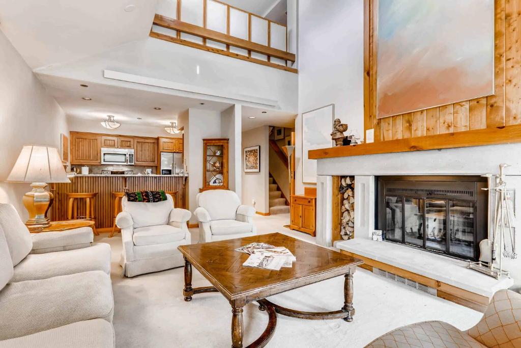 Kiva 433 by East West Hospitality, Beaver Creek