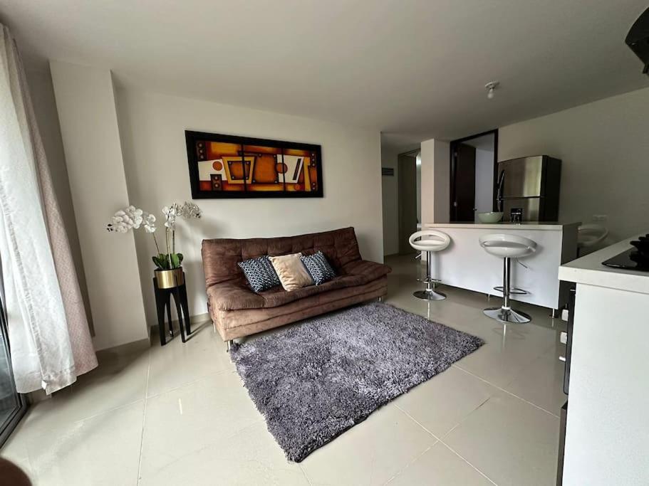 Apartamento Nuevo Laureles- La 70, Медельин