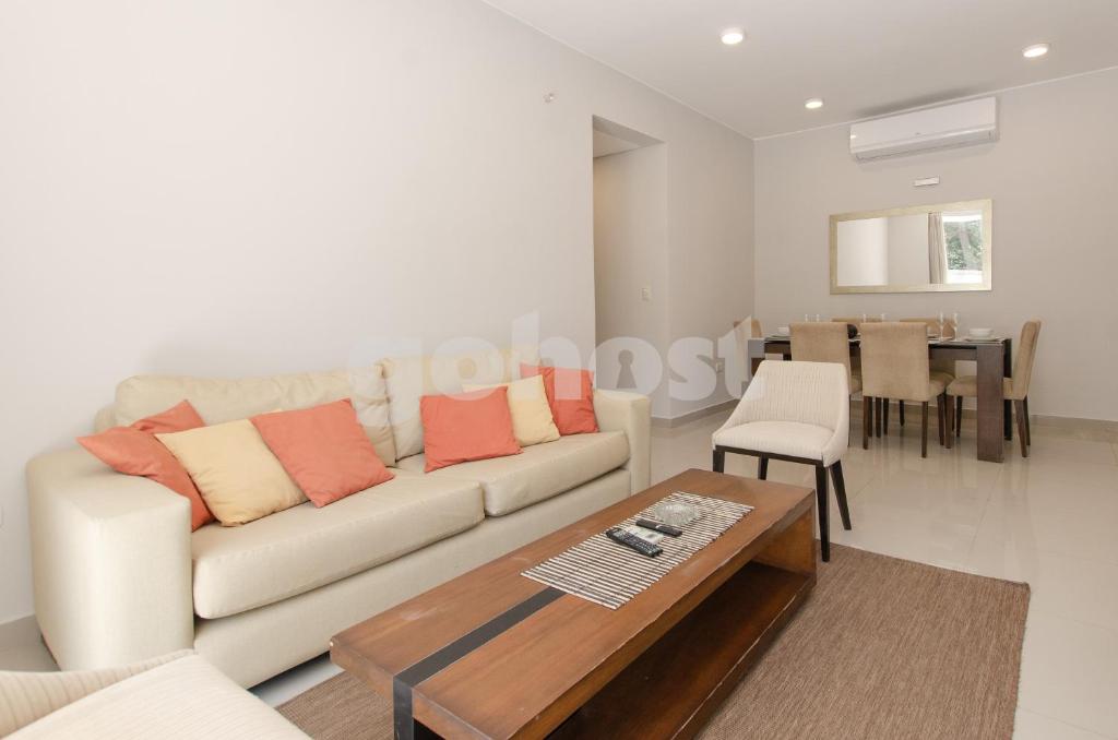 Spacious 2 bedroom apt in Villa Morra - 5