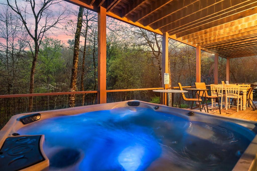 Deer Browse Hideaway, Sevierville