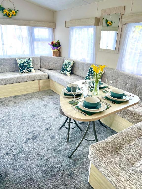 Lyons Robin Hood , Rhyl, Rhyl