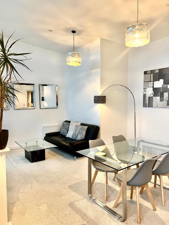 Penthouse - 2 Bed - 2 Bath - Free Parking 전경