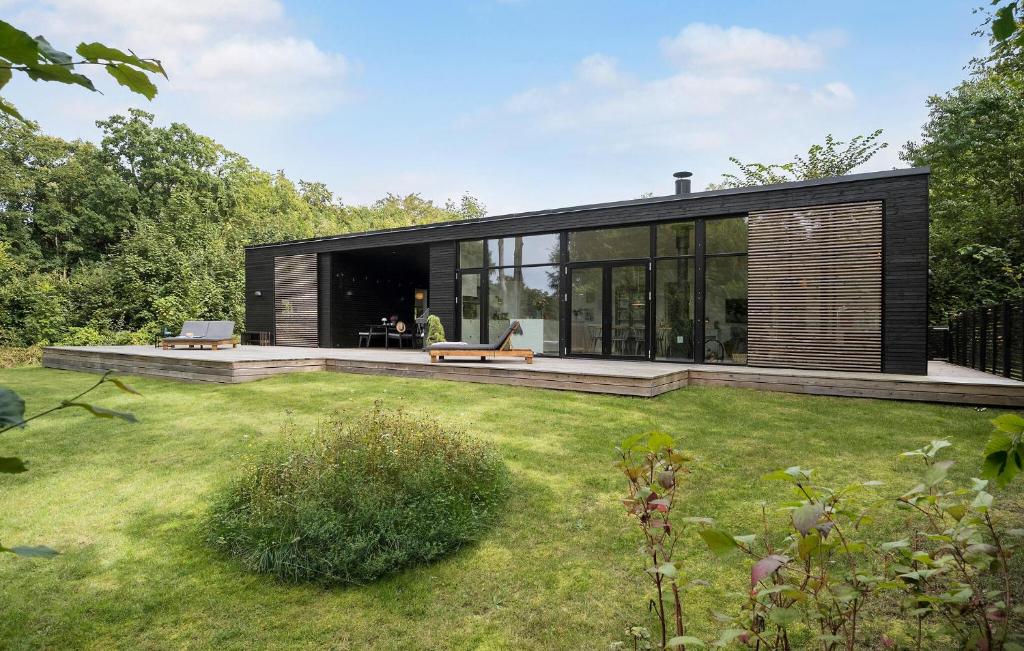 Nice Home In Hornbæk With Wifi, Hornbaek