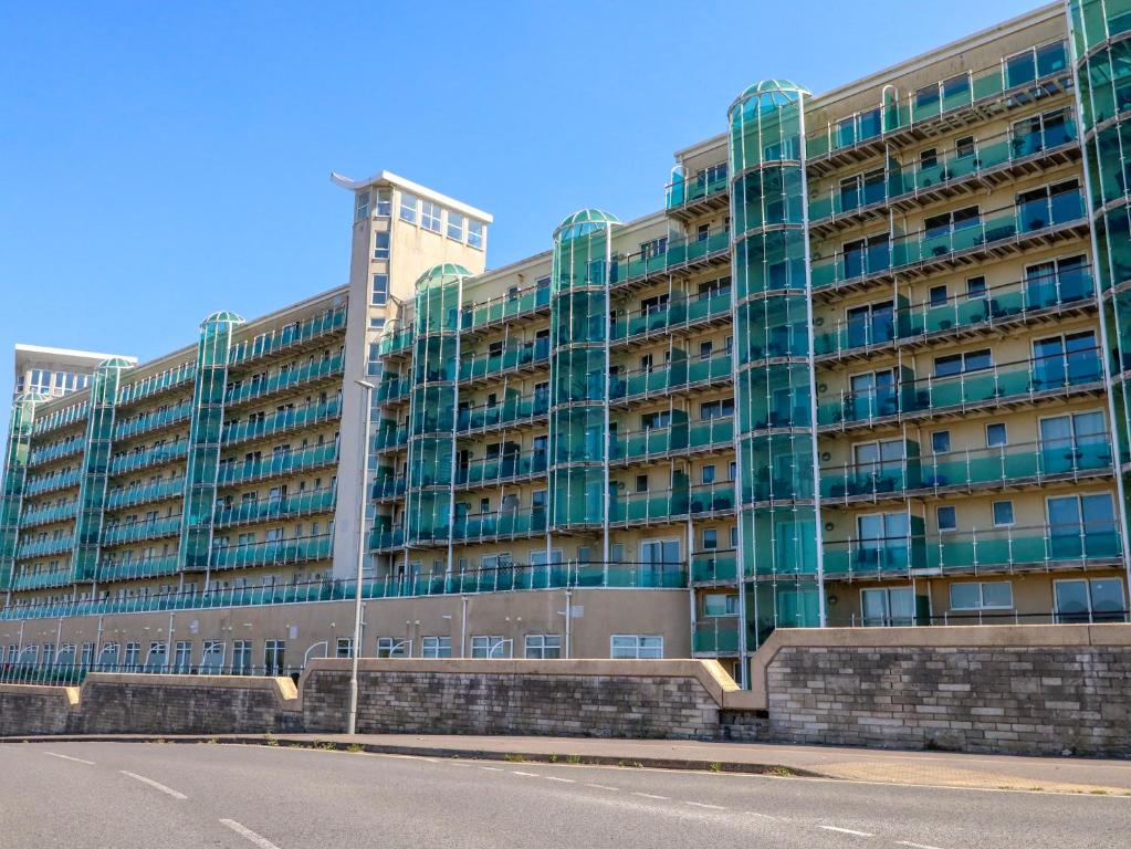 Manhattan Beach, Portland