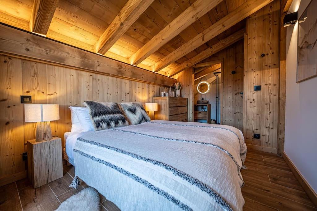 Chalet Tiki avec jacuzzi, terrasse, 5 chambres - 4