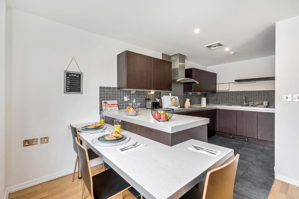 Pass the Keys Central Altrincham 2Bed Apartment, Altrincham