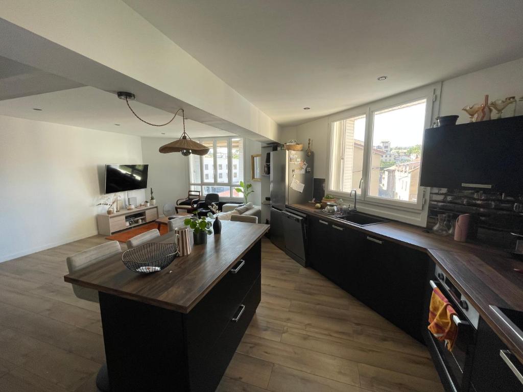 Bel Appartement T3 tout équipé - 3