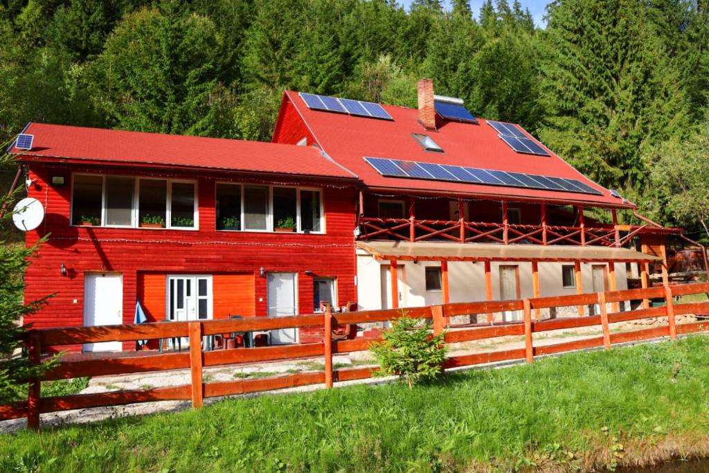 Cabană în inima munților - Gálkuti Kulcsosház, Bălan