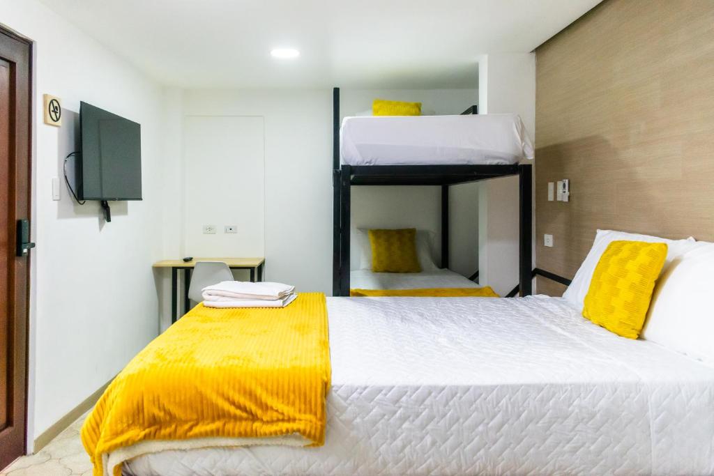 Charming and Efficient First Level Family Apt 5, Guatemala