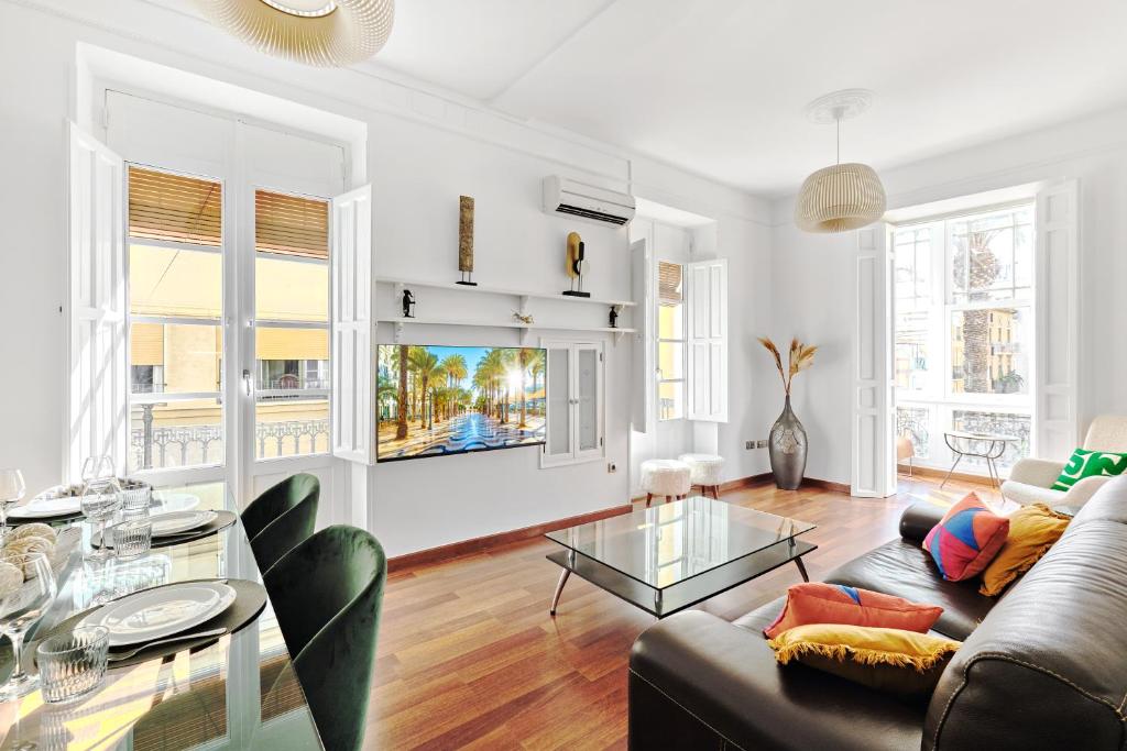 110m KKARA 3BR 2BA central Plaza Nueva view apt, Alicante