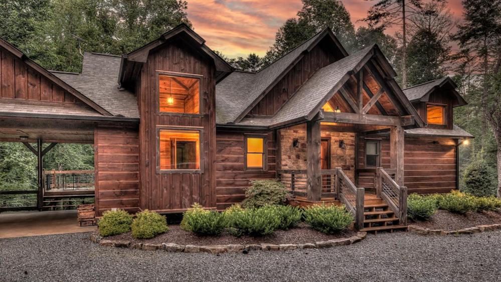 Sentinel Creek, Morganton